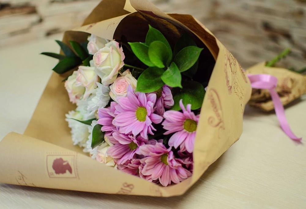 Букет цветов из: Розы и Хризантемы в Миассе