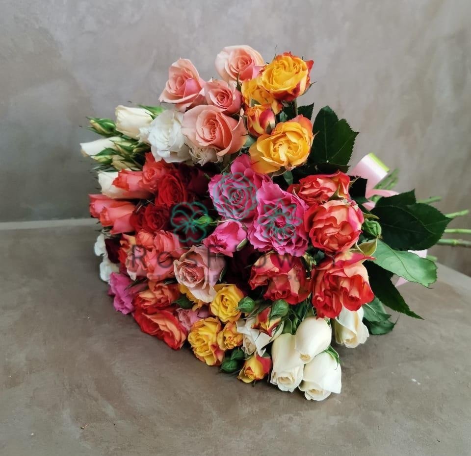 Букет цветов из: Розы в Миассе