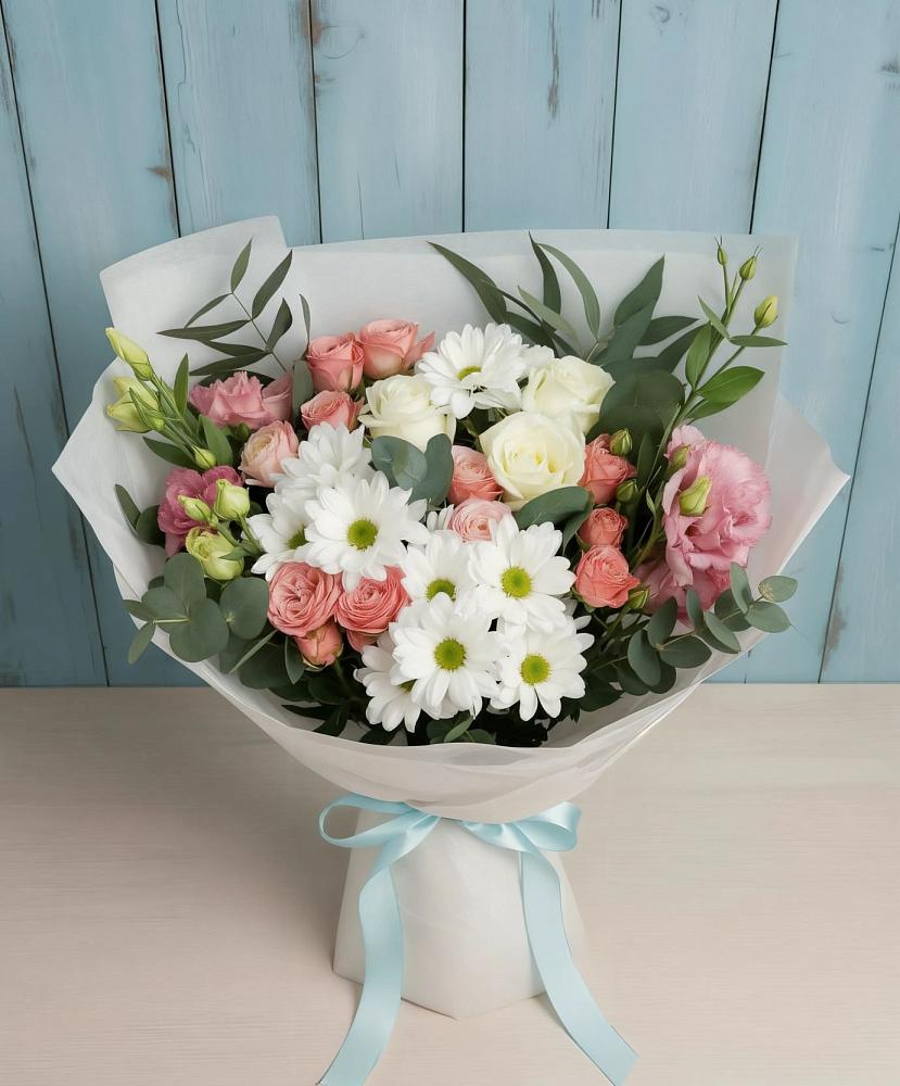 Букет цветов из: Розы, Лизиантусы и Хризантемы в Миассе