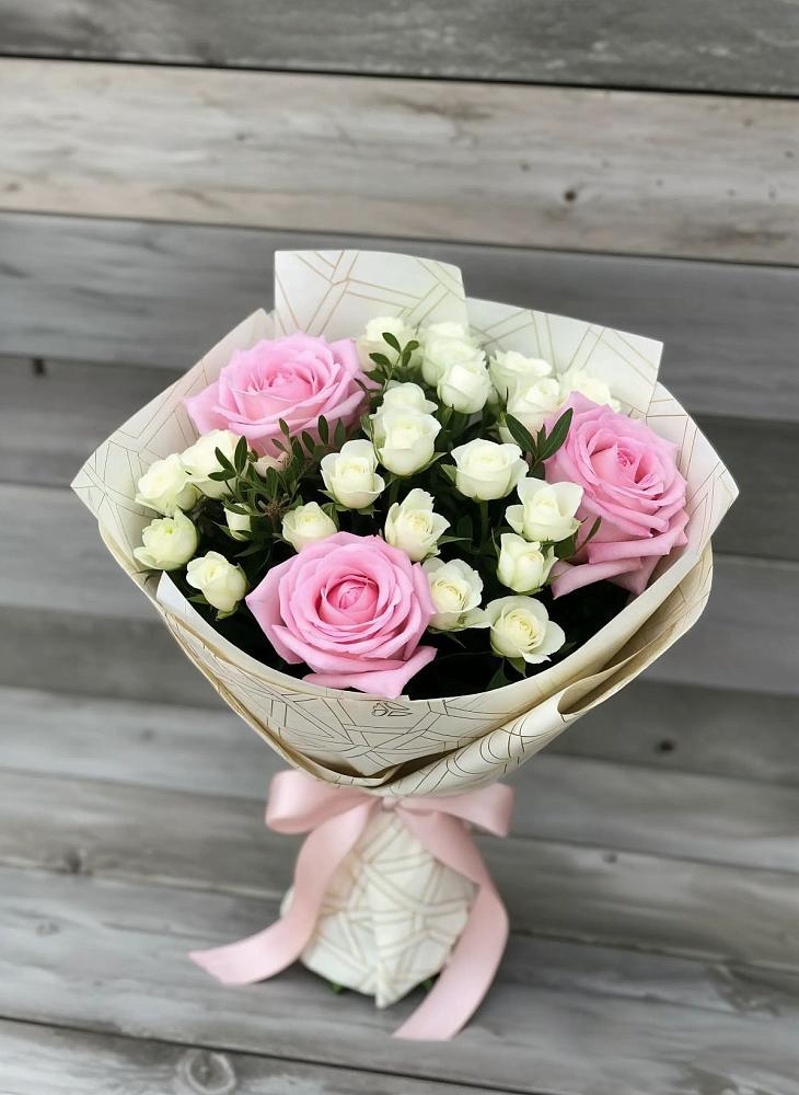 Букет цветов из: Розы в Миассе