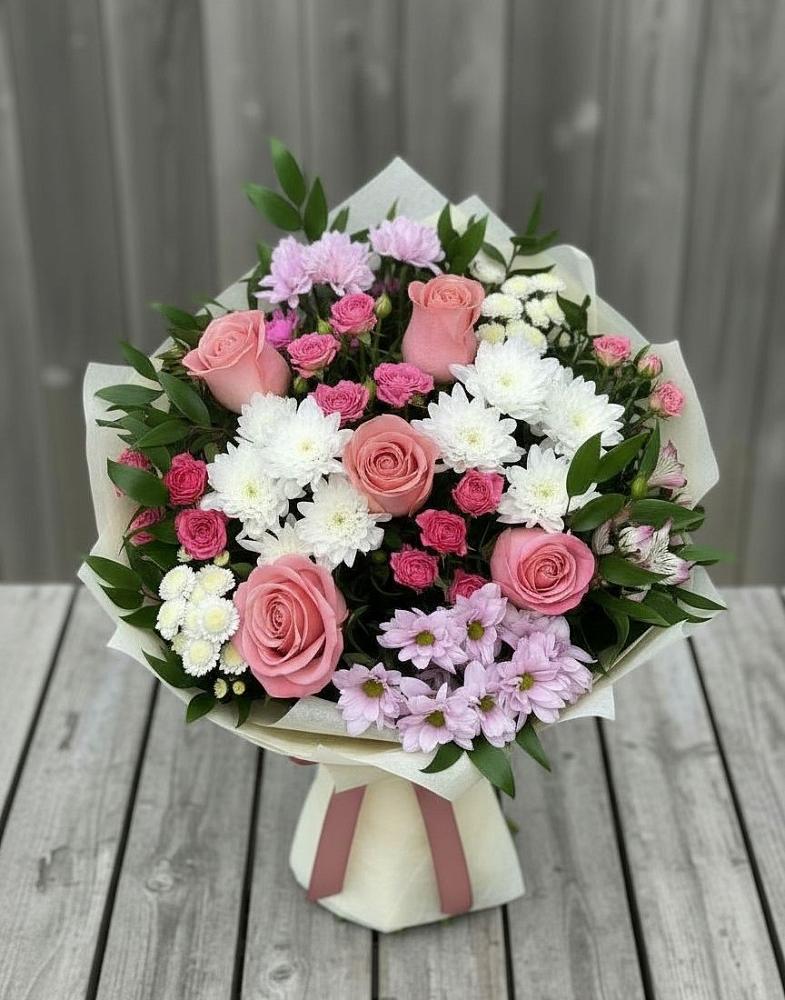 Букет цветов из: Альстромерии, Гвоздики, Розы и Хризантемы в Миассе