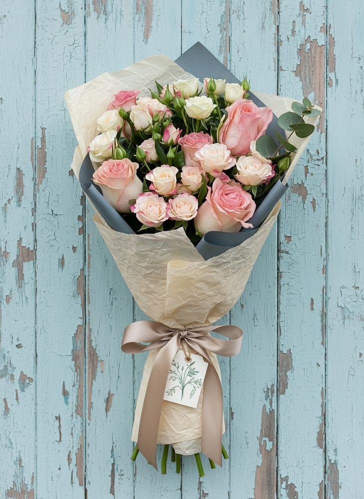 Букет цветов из: Розы в Миассе