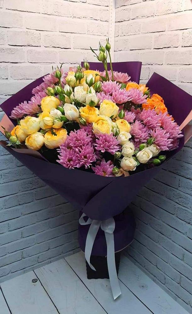 Букет цветов из: Хризантемы и Розы в Миассе