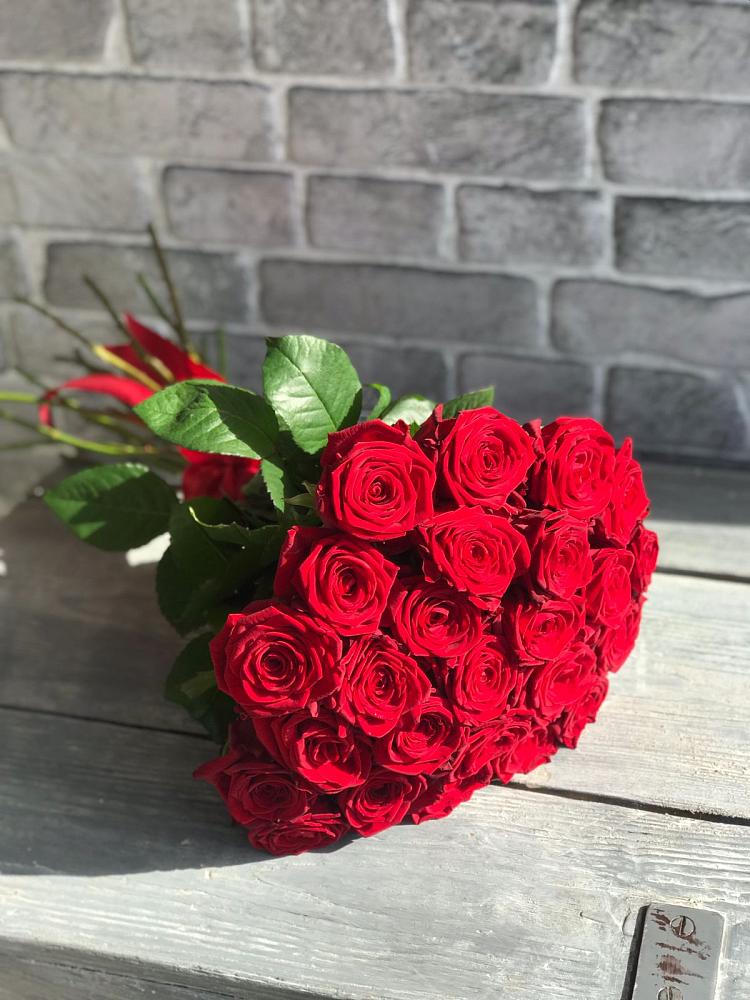 Букет Красные розы Фридом в Миассе