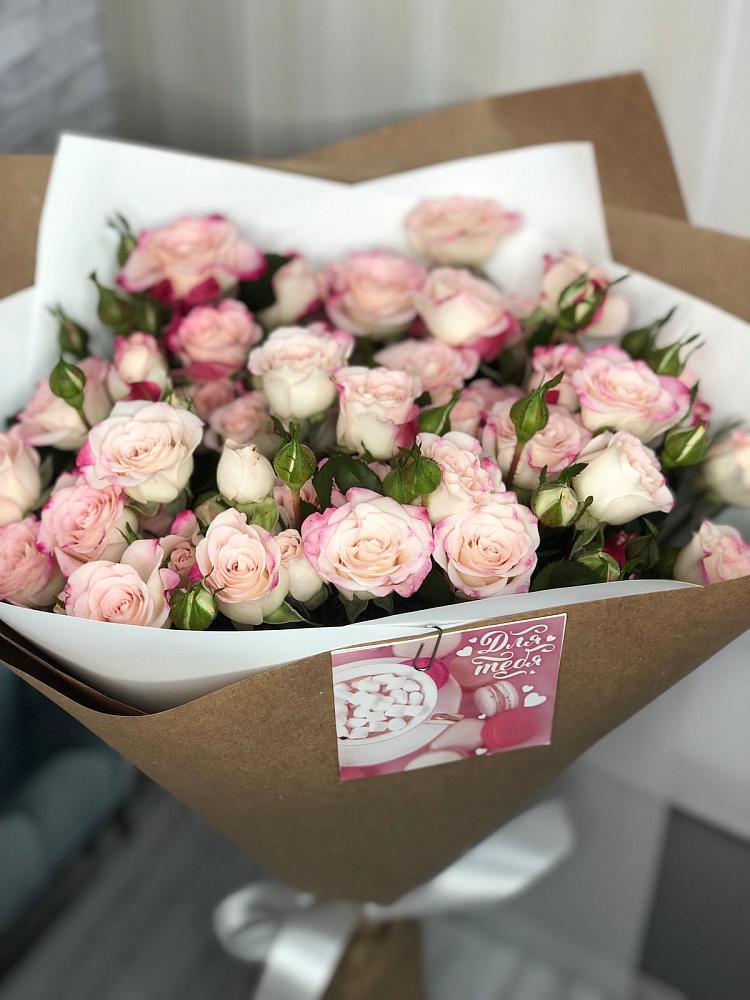 Букет цветов из: Розы в Миассе