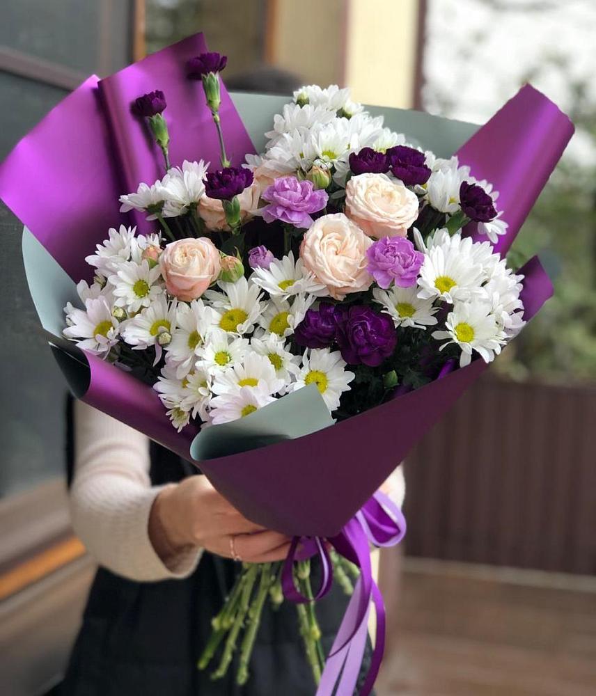 Букет цветов из: Хризантемы, Гвоздики и Розы в Миассе