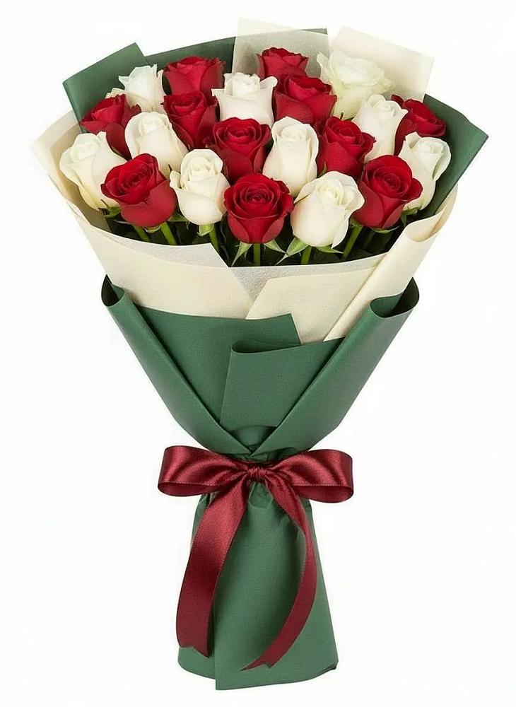Букет Микс из красных и белых роз в Миассе