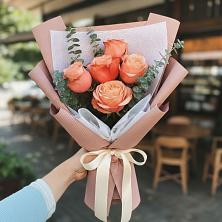 Букет цветов из:  Розы в Миассе