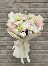 Букет цветов из:  Гвоздики, Розы, Лизиантусы и Хризантемы #REPLACE_PRED# Миассе