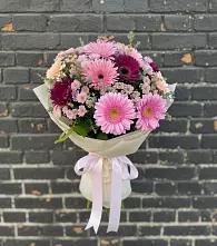 Букет цветов из:  Герберы и Хризантемы #REPLACE_PRED# Миассе