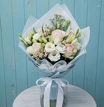 Букет цветов из:  Розы и Лизиантусы в Миассе