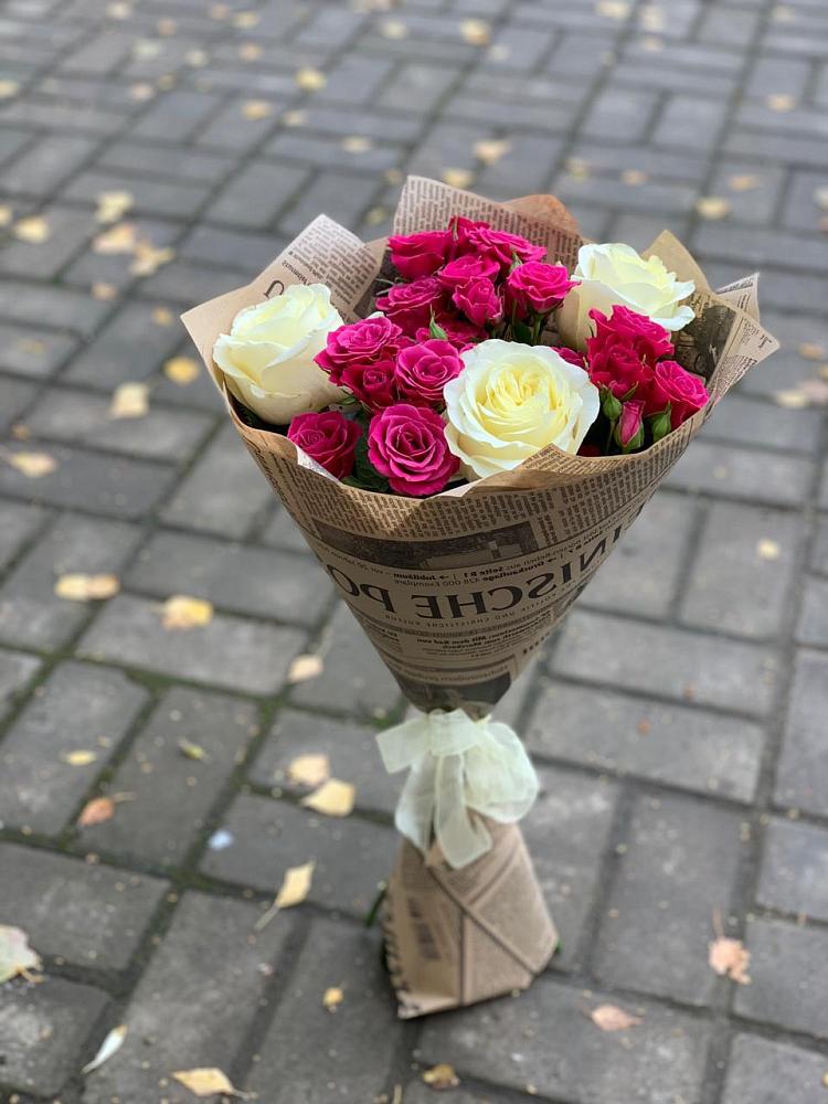 Букет цветов из: Розы в Миассе