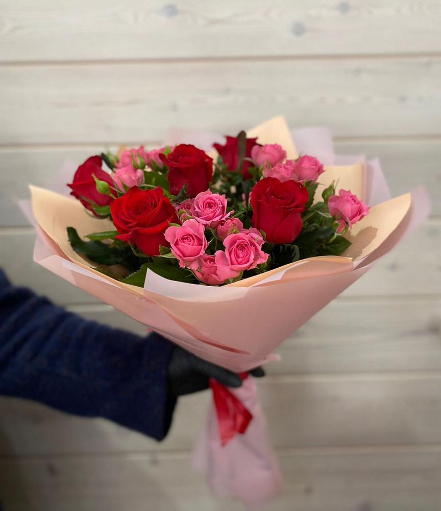 Букет цветов из: Розы в Миассе