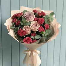 Букет цветов из:  Гвоздики и Розы в Миассе