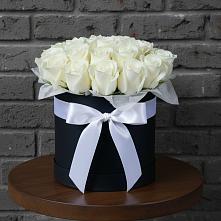 Цветочная композиция из Розы в шляпной коробке в Миассе