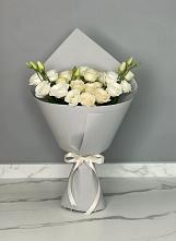 Букет цветов из:  Розы и Лизиантусы в Миассе